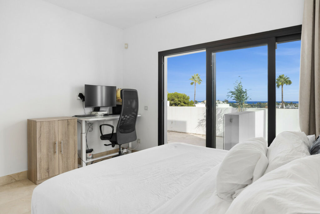 Detached Villa Benahavís Málaga - image 25