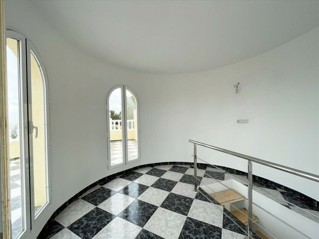 Detached Villa Calpe Alicante - image 25