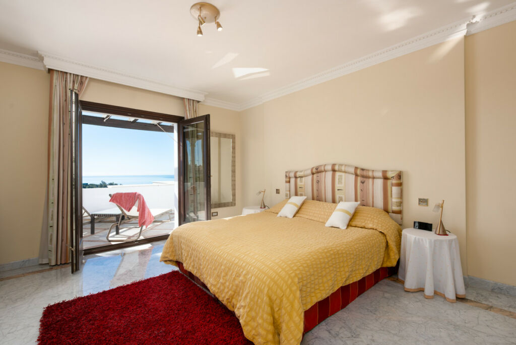 Middle Floor Apartment The Golden Mile Málaga - image 26