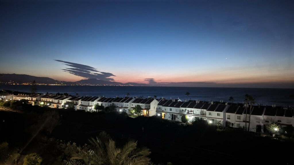 Penthouse La Duquesa Málaga - image 26