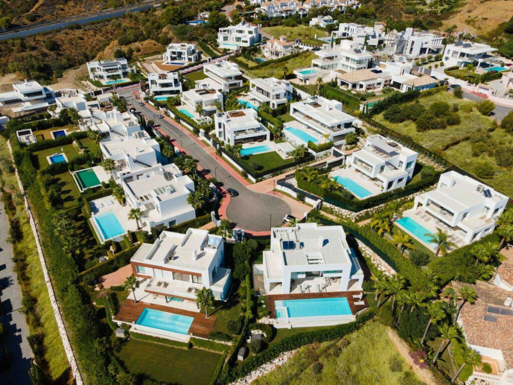 Detached Villa Nueva Andalucía Málaga - image 26