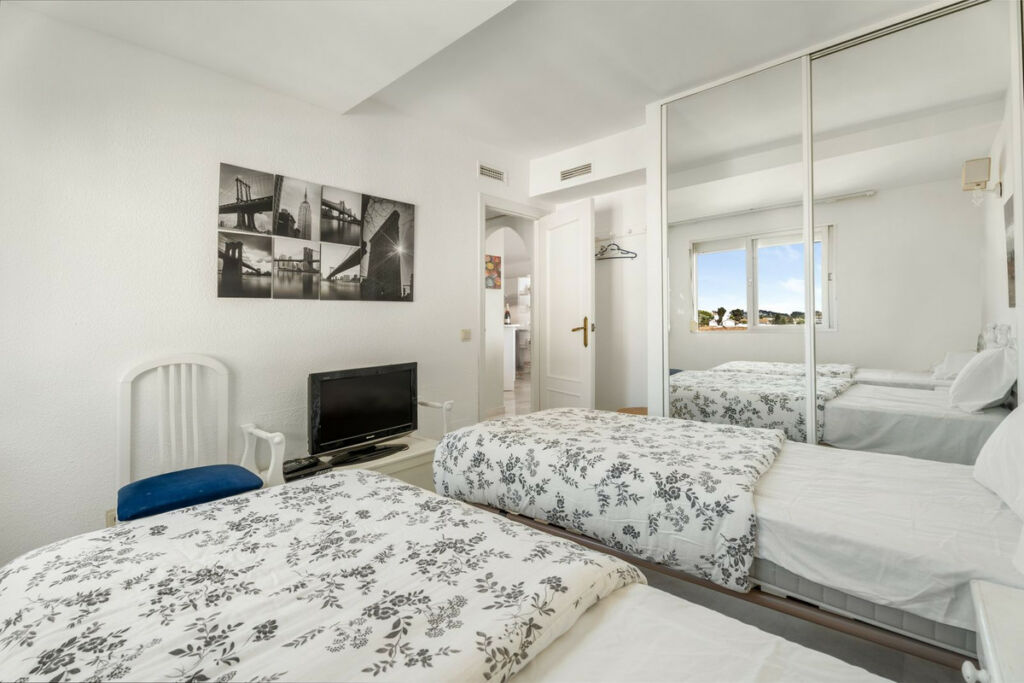Middle Floor Apartment Riviera del Sol Málaga - image 26