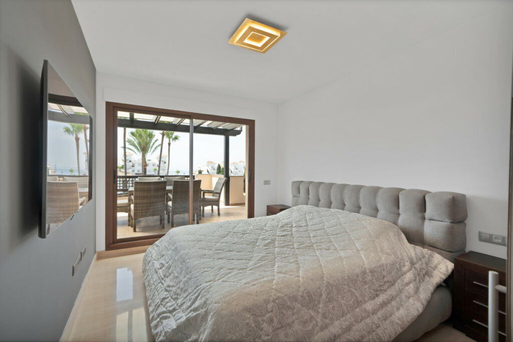 Penthouse Nueva Andalucía Málaga - image 25