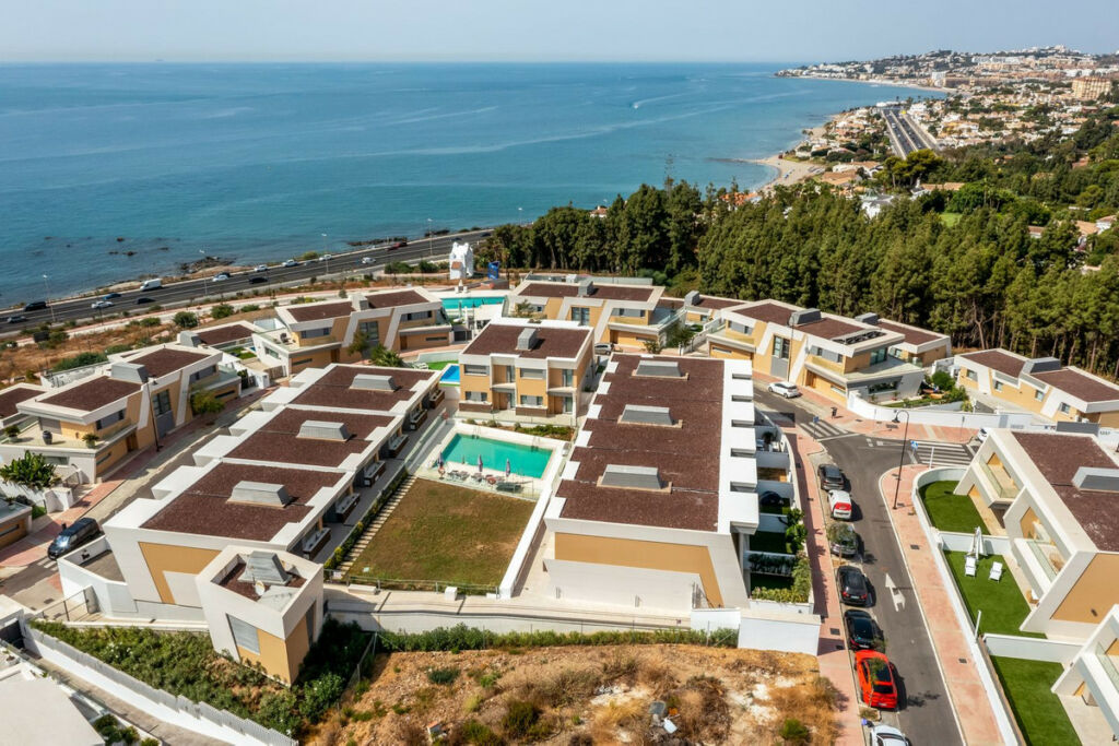 Townhouse El Chaparral Málaga - image 28