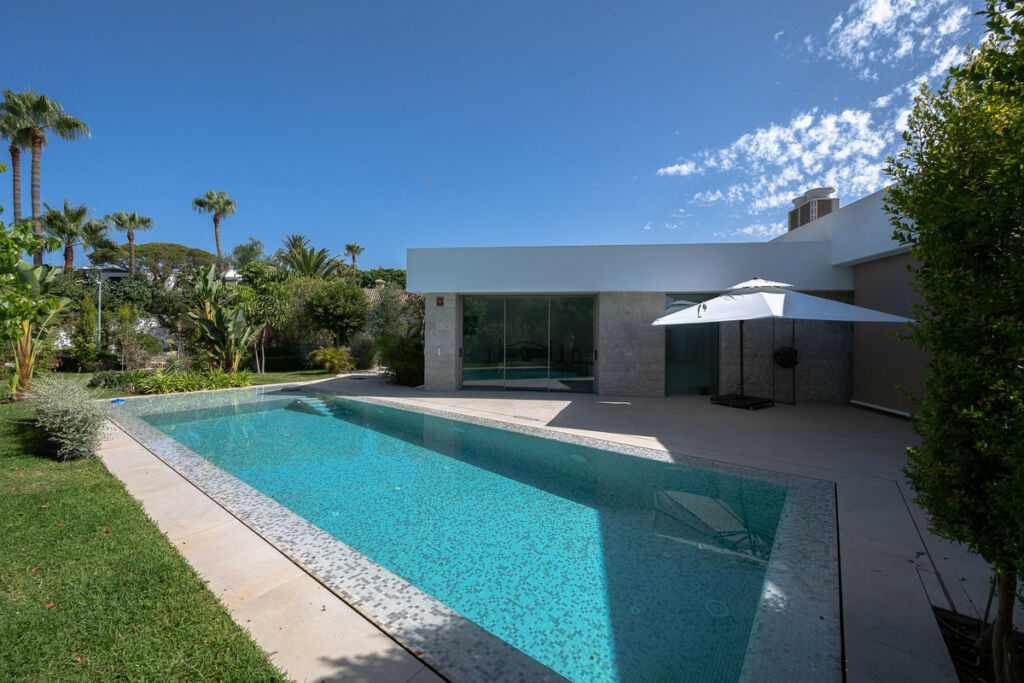 Detached Villa Marbesa Málaga - image 26