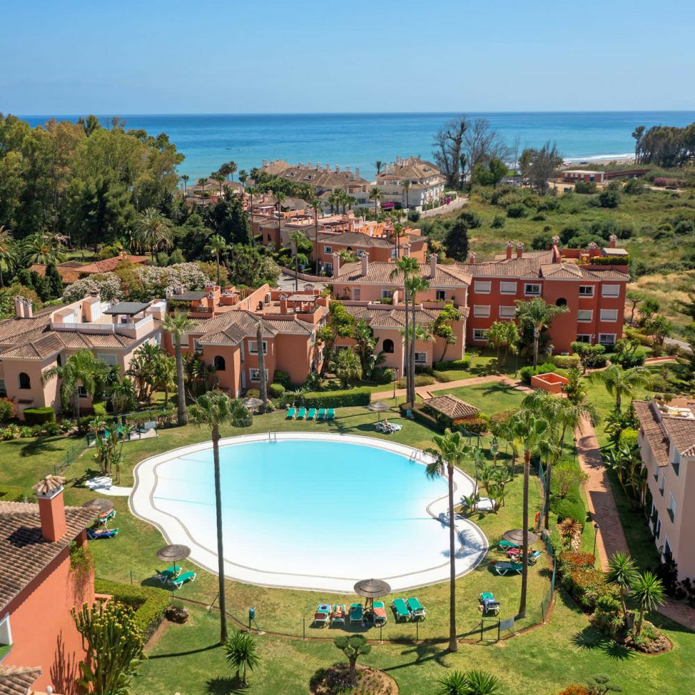 Middle Floor Apartment Estepona Málaga - image 18