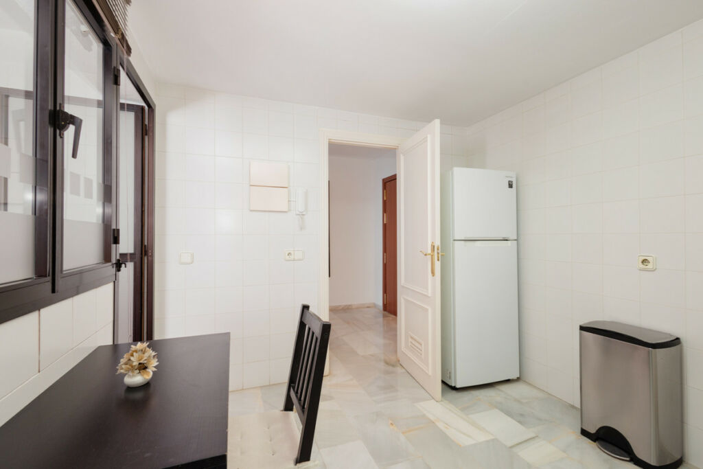 Middle Floor Apartment Puerto Banús Málaga - image 26
