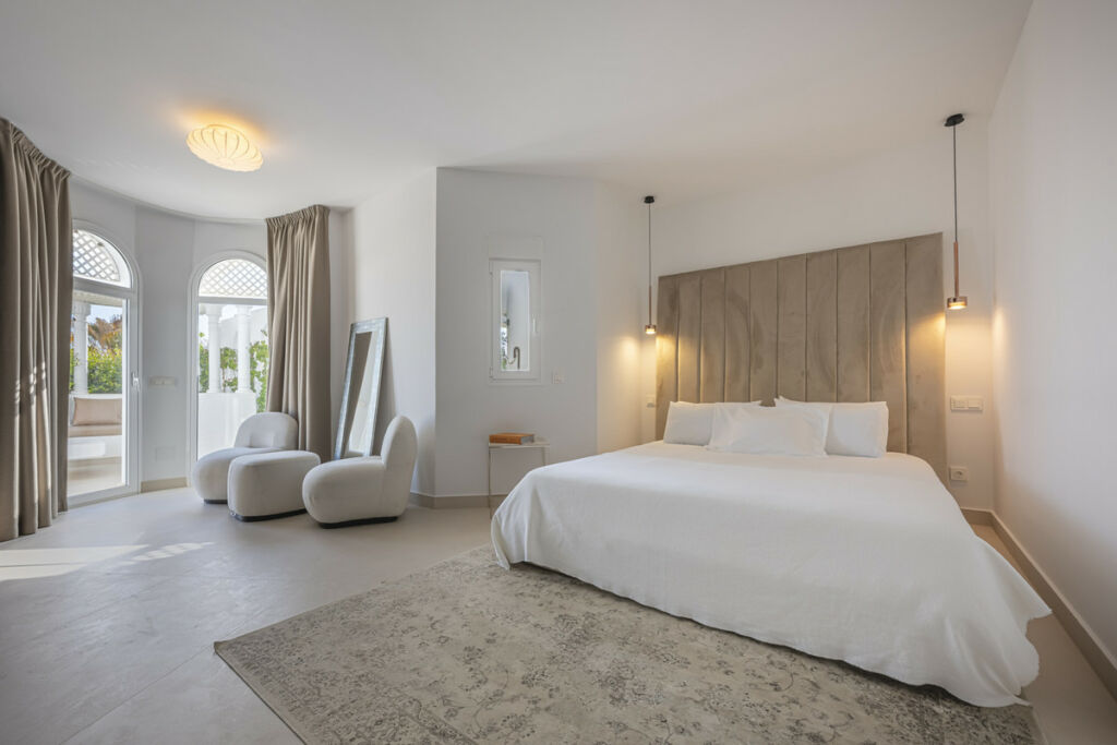 Middle Floor Apartment The Golden Mile Málaga - image 25