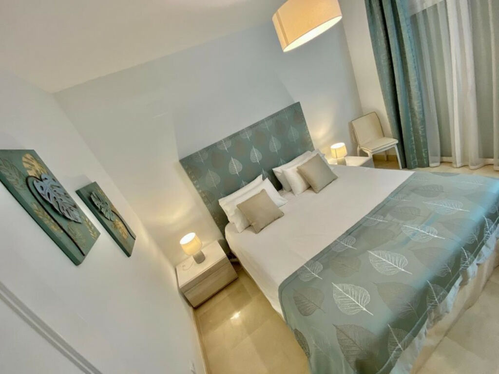 Duplex Nueva Andalucía Málaga - image 26