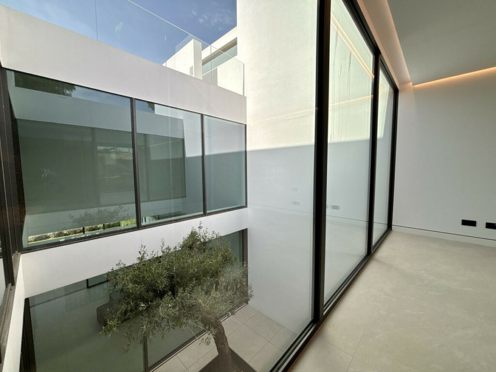Semi-Detached House Nueva Andalucía Málaga - image 26
