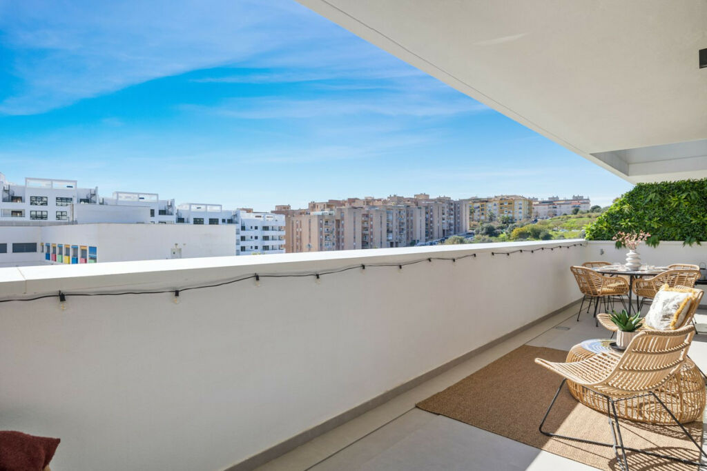 Middle Floor Apartment Estepona Málaga - image 26