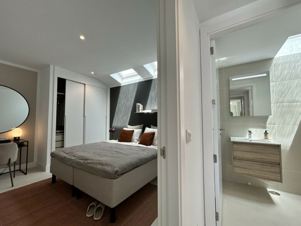 Penthouse Higueron Málaga - image 26