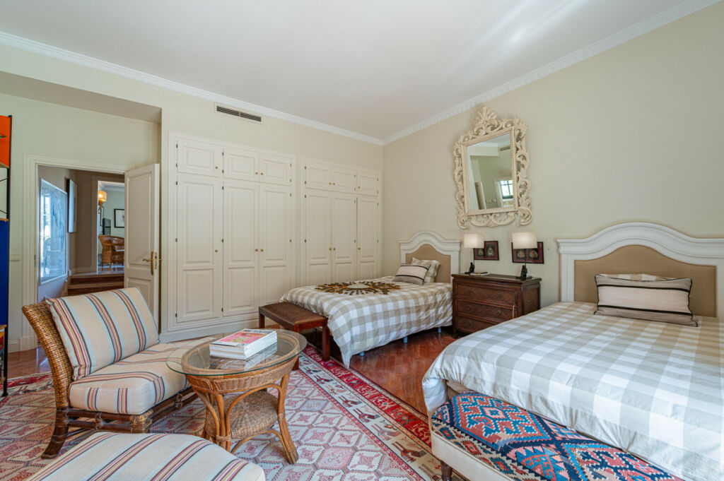 Detached Villa Benahavís Málaga - image 26