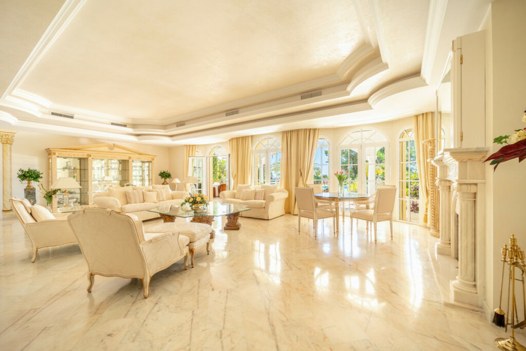Detached Villa The Golden Mile Málaga - image 26