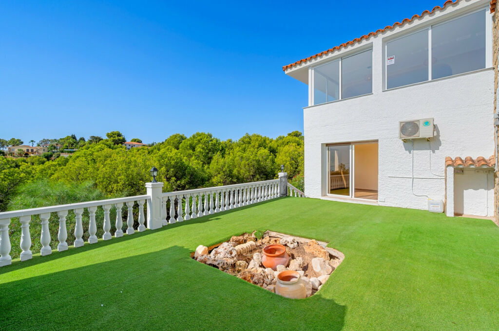 Detached Villa La Nucia Alicante - image 26