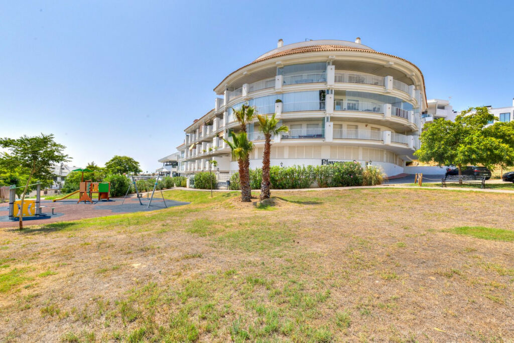 Penthouse Fuengirola Málaga - image 26
