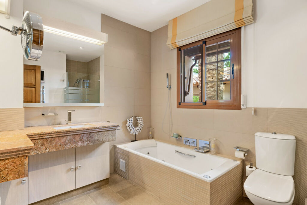 Detached Villa Ojén Málaga - image 24