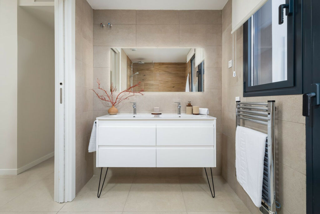 Penthouse Playamar Málaga - image 25