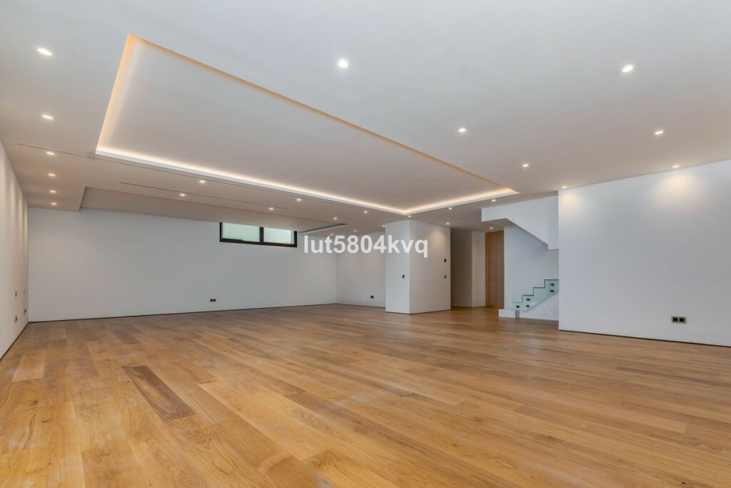 Ground Floor Apartment The Golden Mile Málaga - image 26