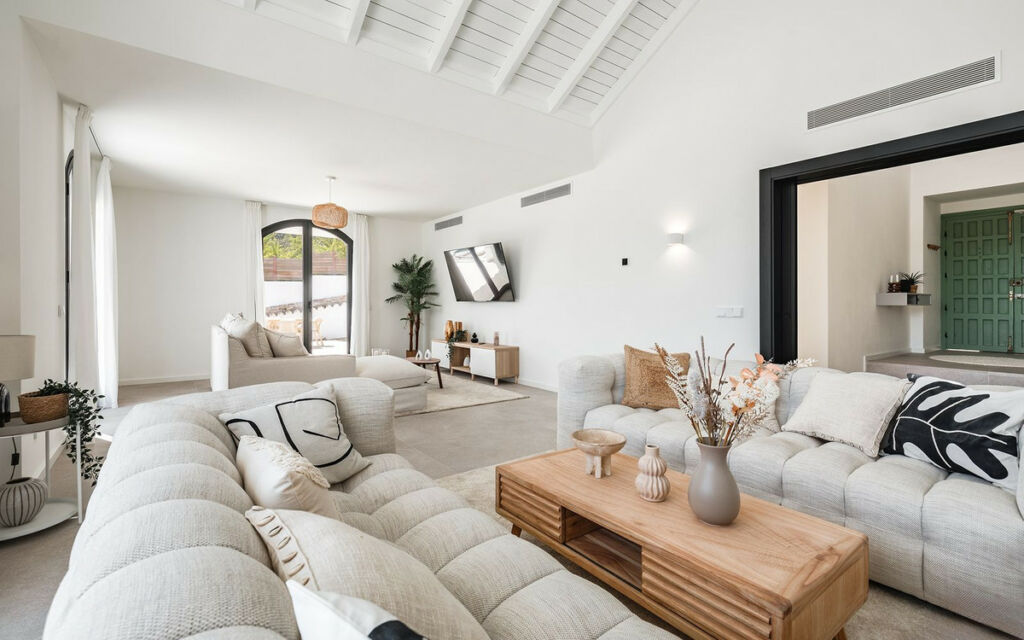 Detached Villa El Madroñal Málaga - image 26