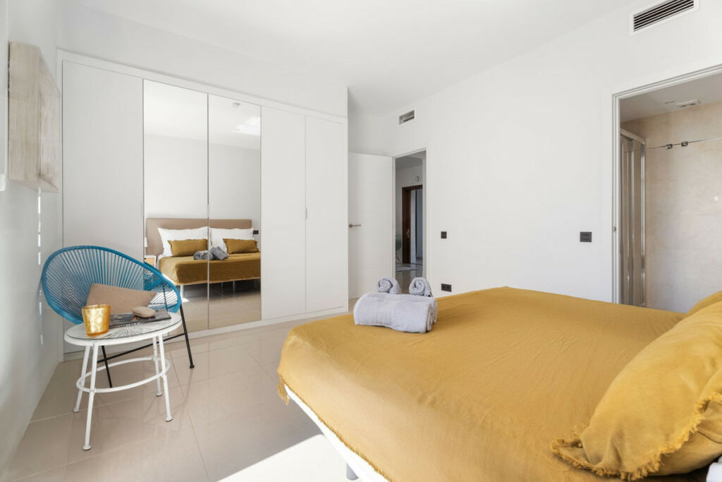 Middle Floor Apartment Puerto Banús Málaga - image 26