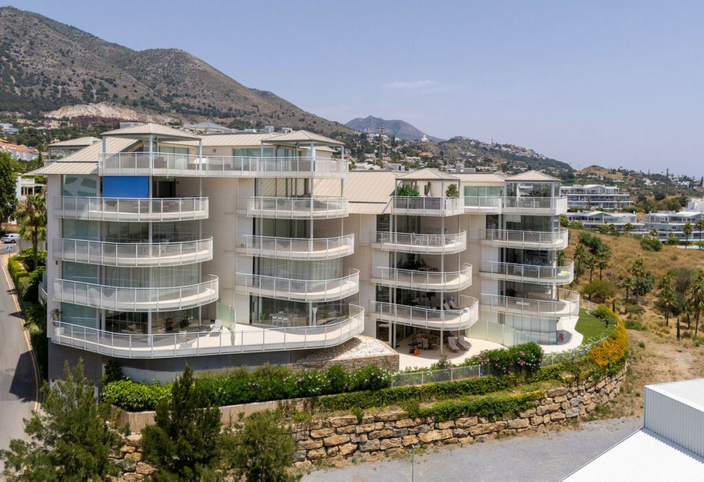 Middle Floor Apartment Fuengirola Málaga - image 26