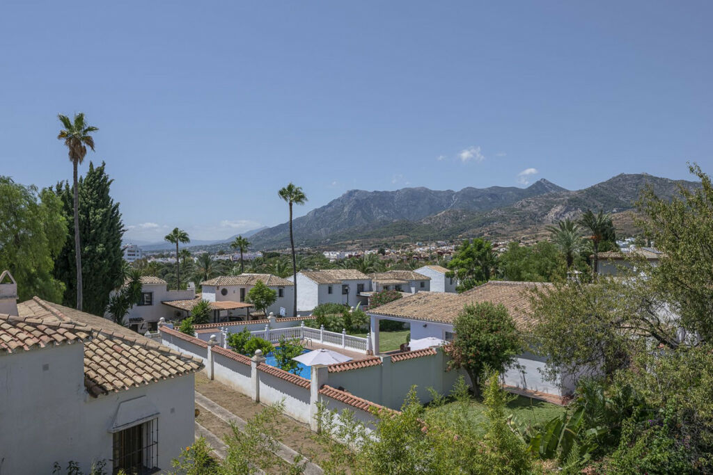 Top Floor Apartment Río Real Málaga - image 26