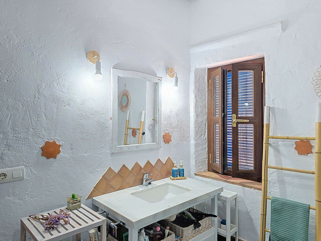 Detached Villa Riogordo Málaga - image 26