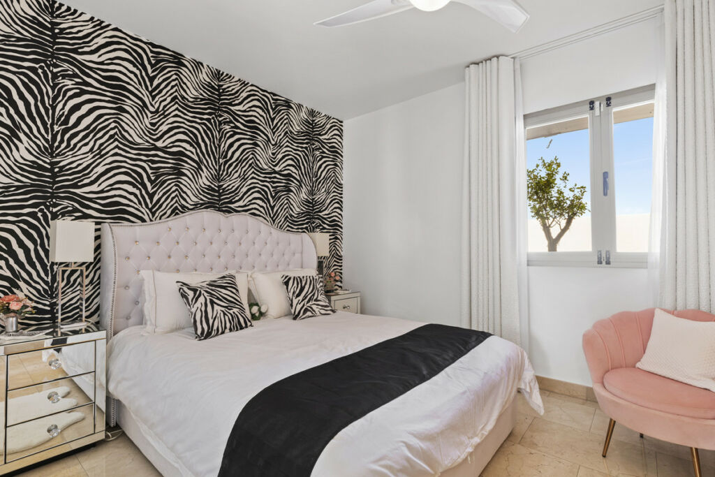 Townhouse Benahavís Málaga - image 28