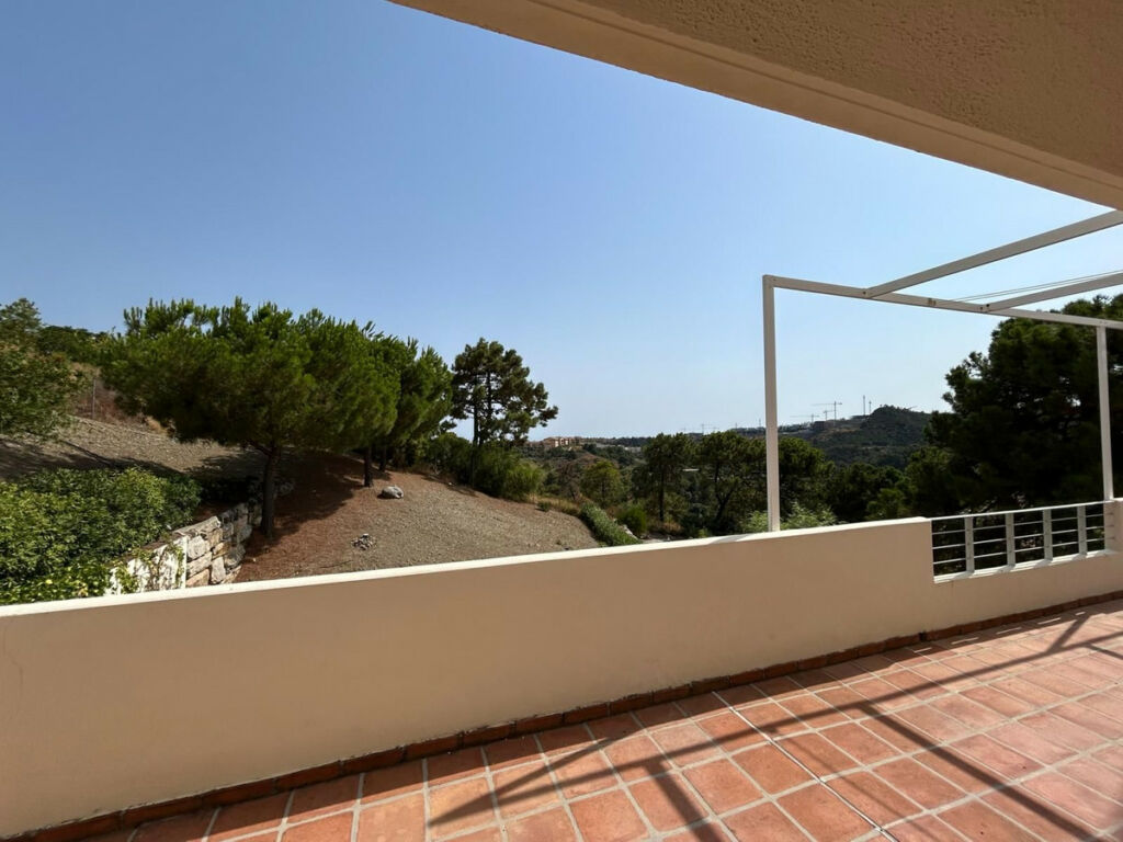 Middle Floor Apartment Selwo Málaga - image 27