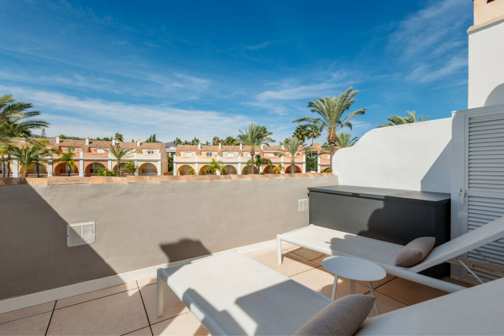 Semi-Detached House Bahía de Marbella Málaga - image 27