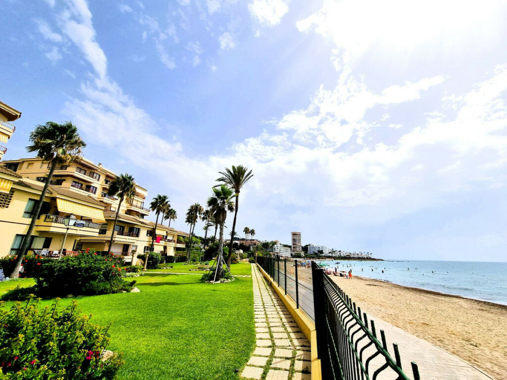 Middle Floor Studio Riviera del Sol Málaga - image 25