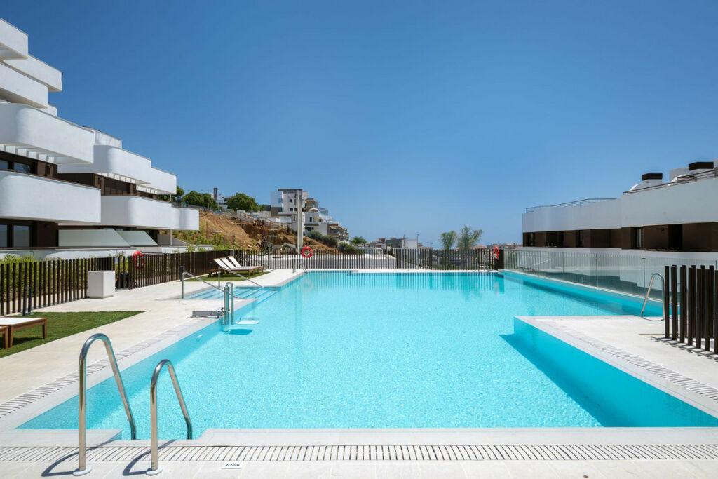 Middle Floor Apartment Estepona Málaga - image 27