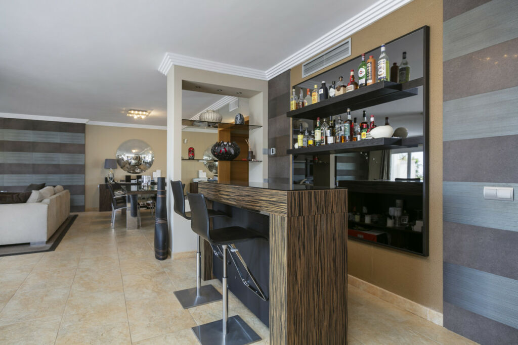 Middle Floor Apartment The Golden Mile Málaga - image 27