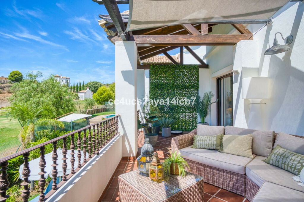 Detached Villa Estepona Málaga - image 27