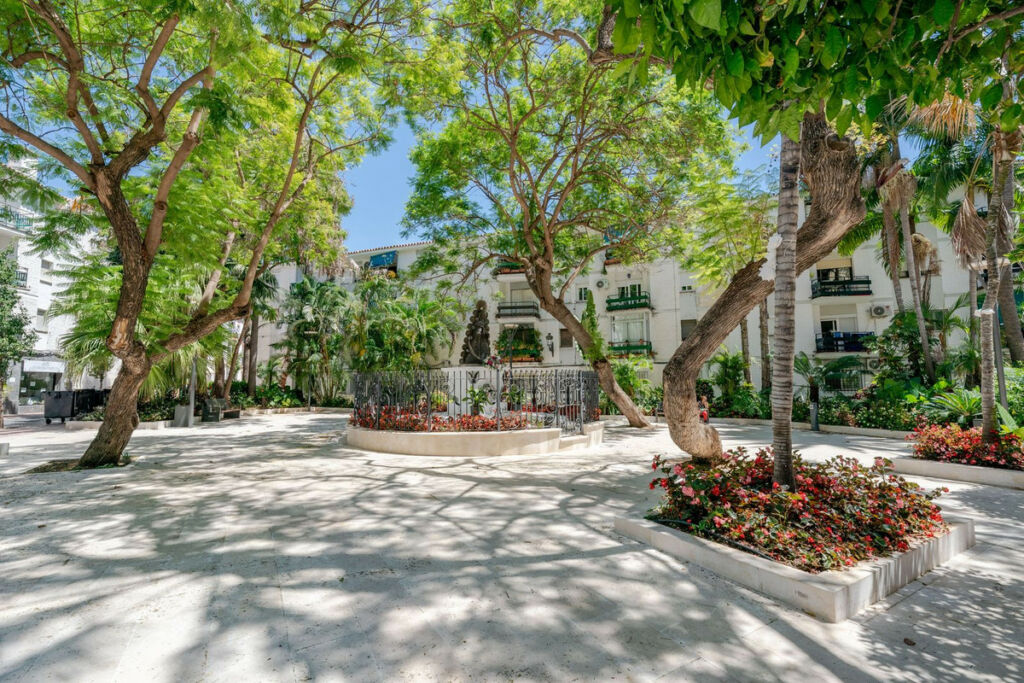 Top Floor Apartment Estepona Málaga - image 27