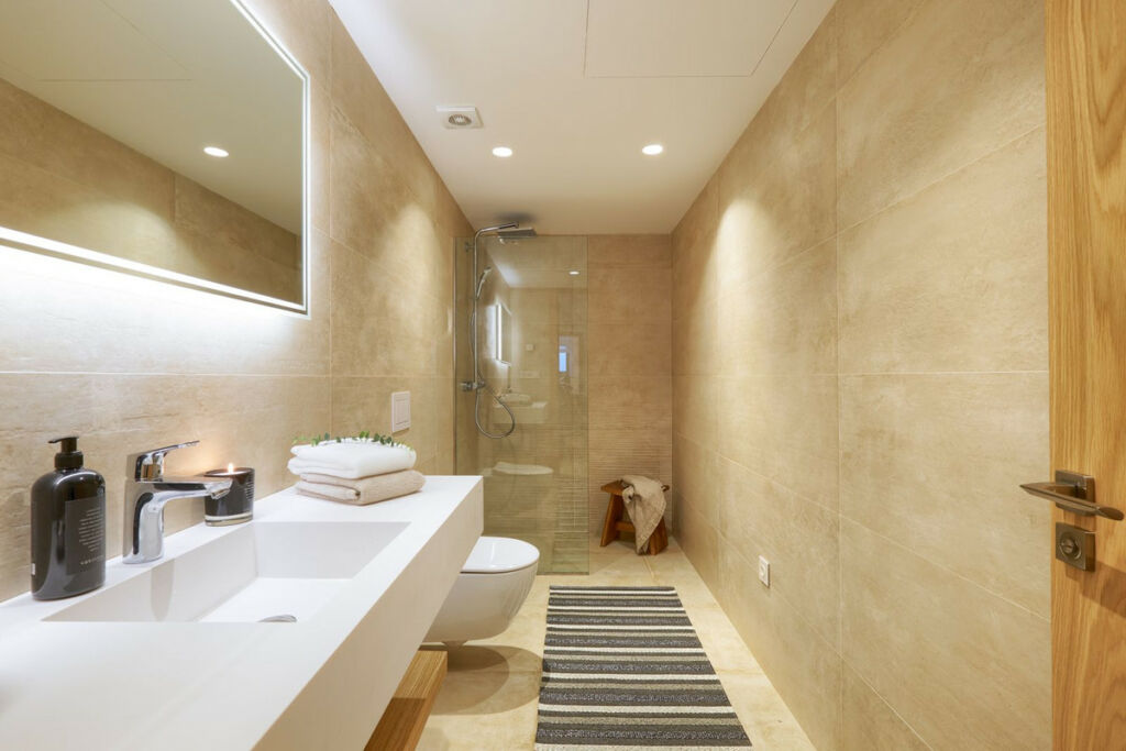 Detached Villa Estepona Málaga - image 27