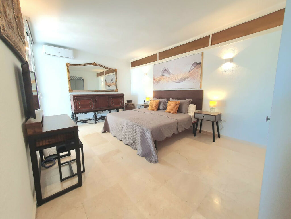 Detached Villa Nueva Andalucía Málaga - image 23