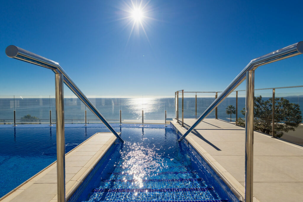 Middle Floor Apartment Estepona Málaga - image 27