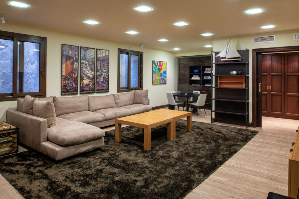 Detached Villa Marbella Málaga - image 25