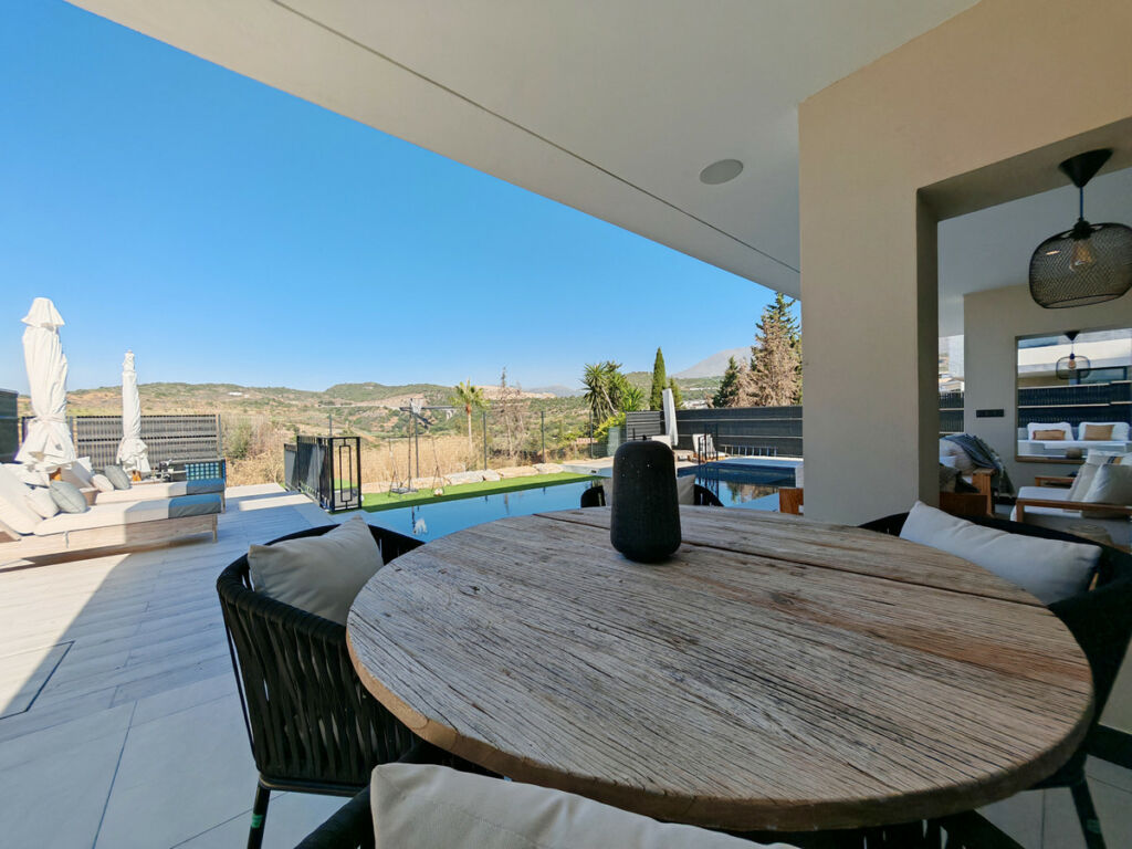 Detached Villa Estepona Málaga - image 28