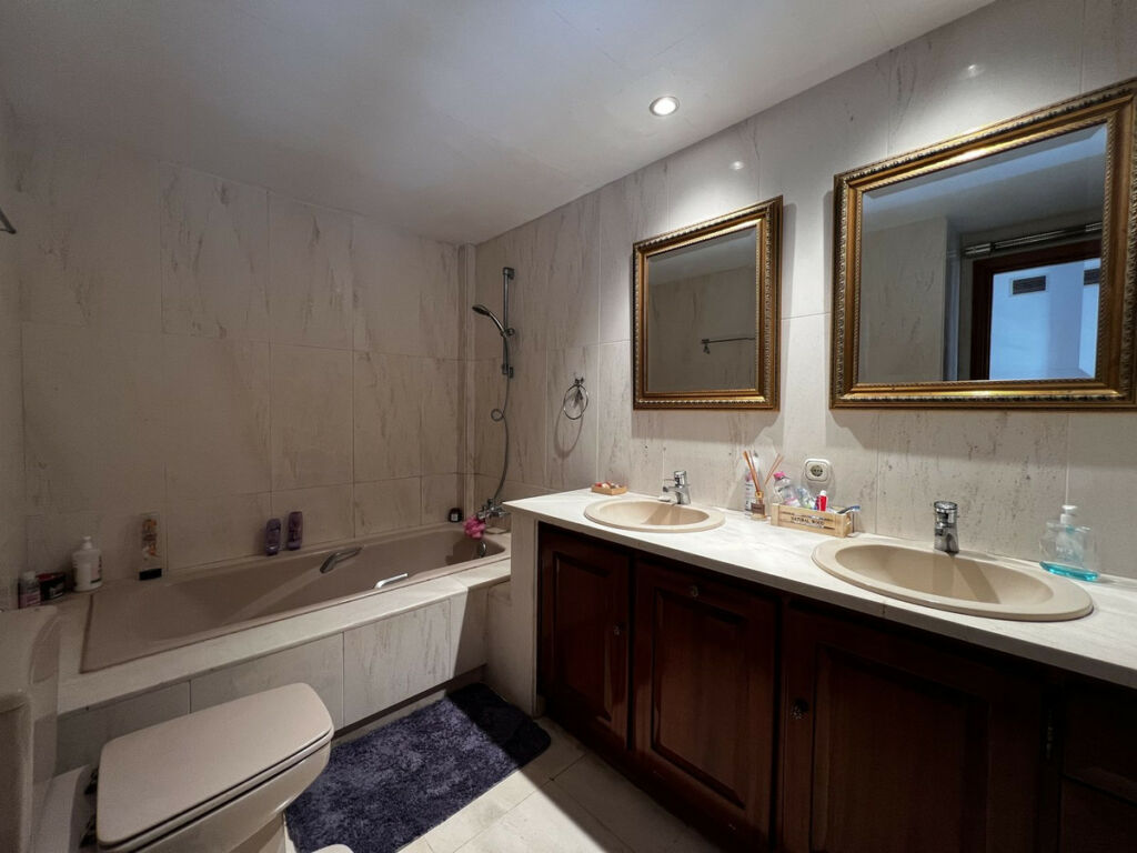 Detached Villa Estepona Málaga - image 27
