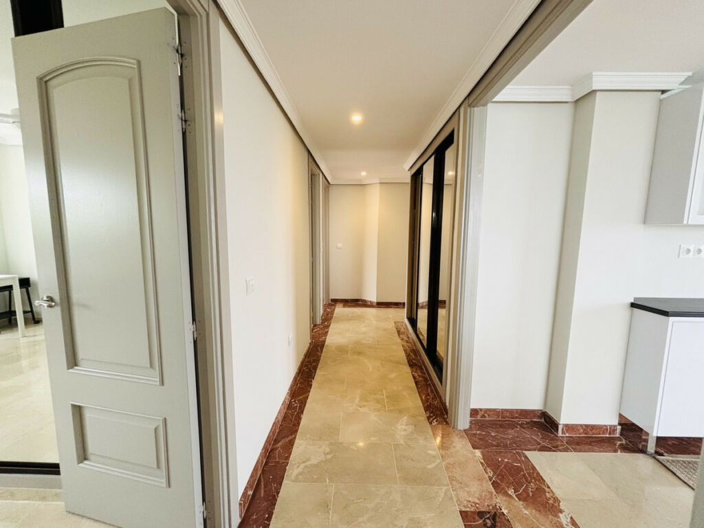 Middle Floor Apartment Benalmadena Málaga - image 27