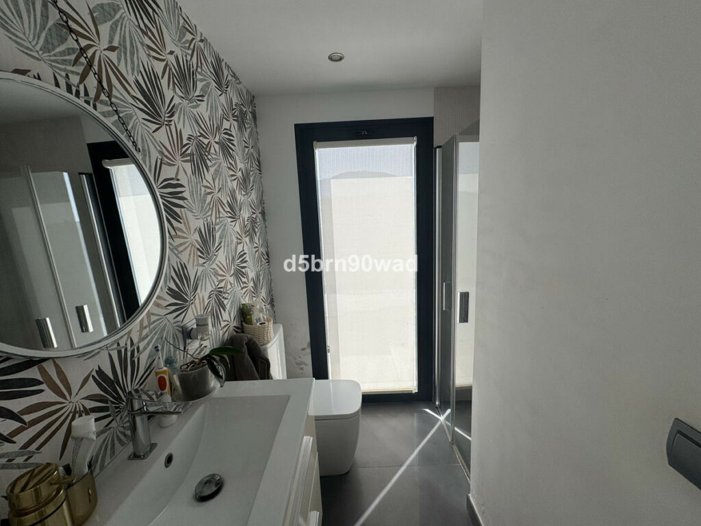 Detached Villa Estepona Málaga - image 23
