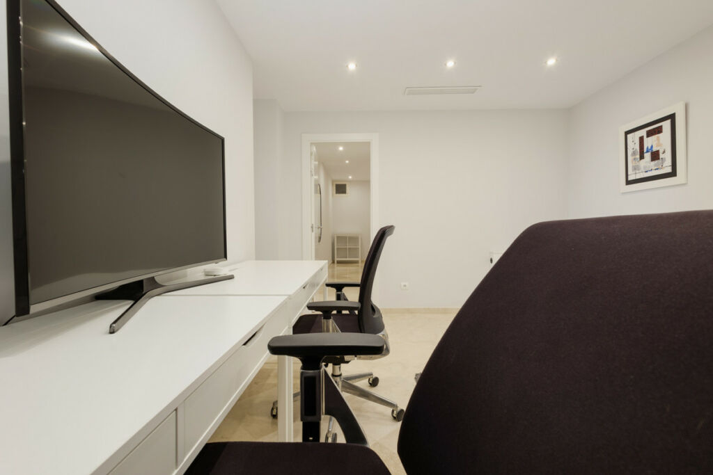 Ground Floor Apartment La Mairena Málaga - image 27