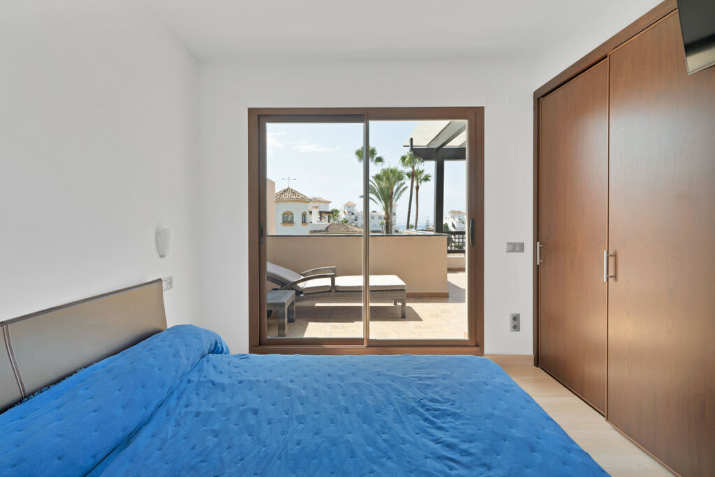 Penthouse Nueva Andalucía Málaga - image 26