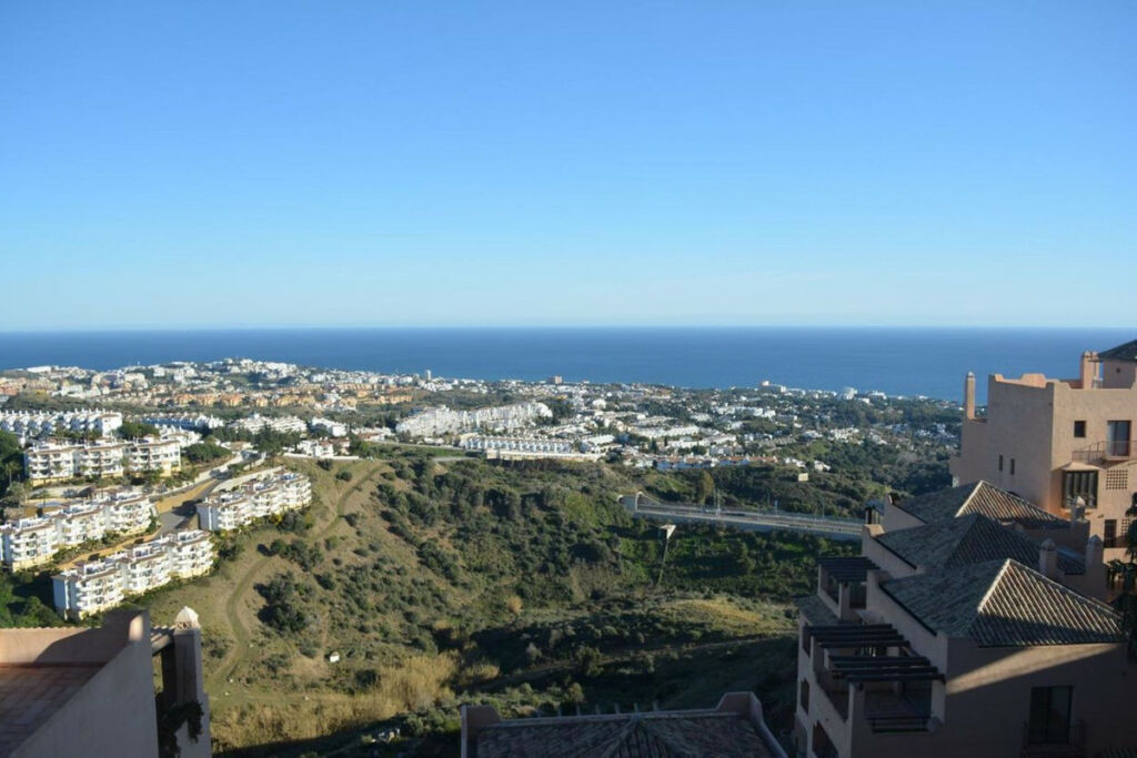 Middle Floor Apartment Calahonda Málaga - image 28
