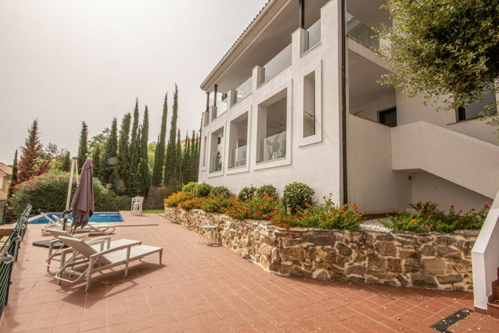 Detached Villa La Mairena Málaga - image 28