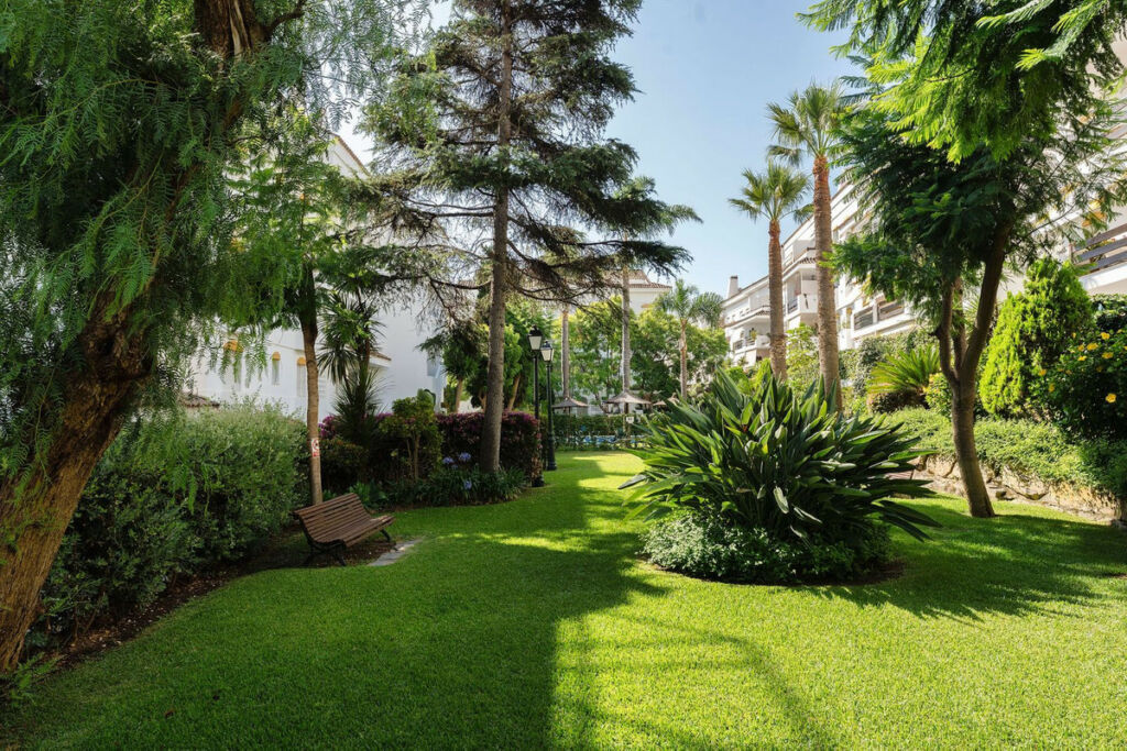 Ground Floor Apartment Guadalmina Baja Málaga - image 27