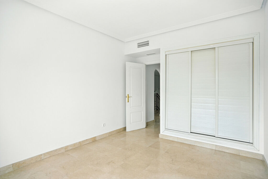 Townhouse Los Arqueros Málaga - image 27